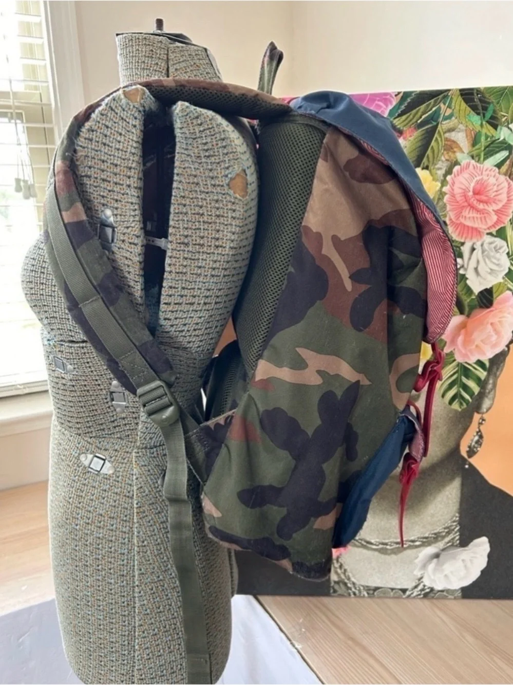 Copy-HERSCHEL SUPPLY CO. LITTLE AMERICA BACKPACK Woodland Camo/Navy/Red Rubber